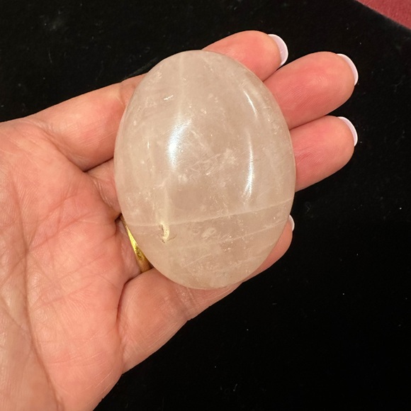 Rose Quartz Palm Stone - Picture 1 of 2
